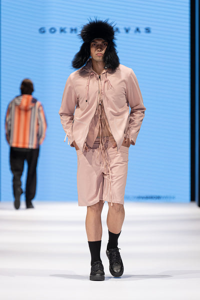 LOOK 18