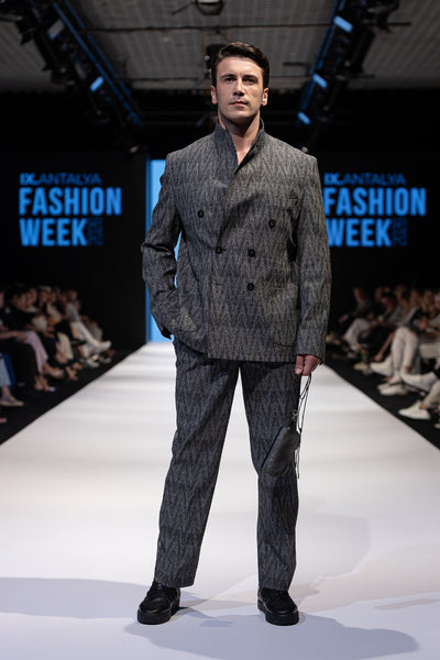 LOOK 23