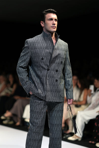 LOOK 23