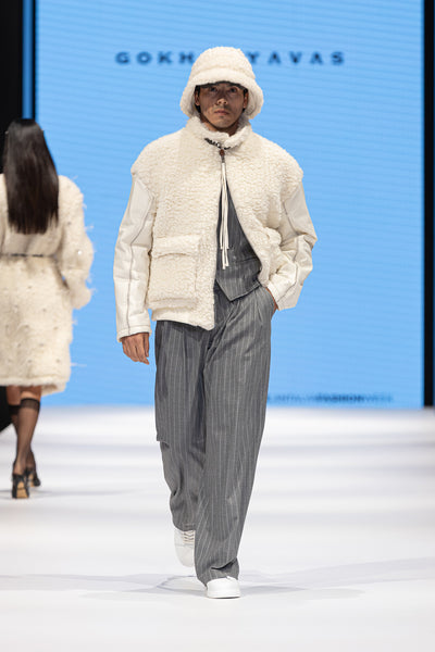 LOOK 3
